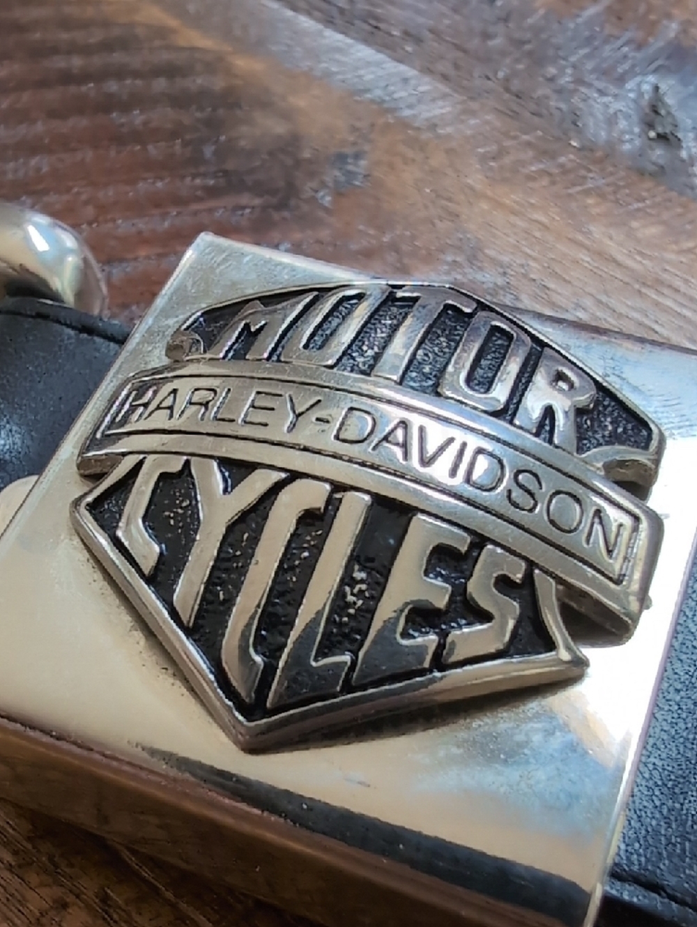 Harley-Davidson Black Leather Belt with Silver Chrome Logo Buckle - Picture 6 of 13